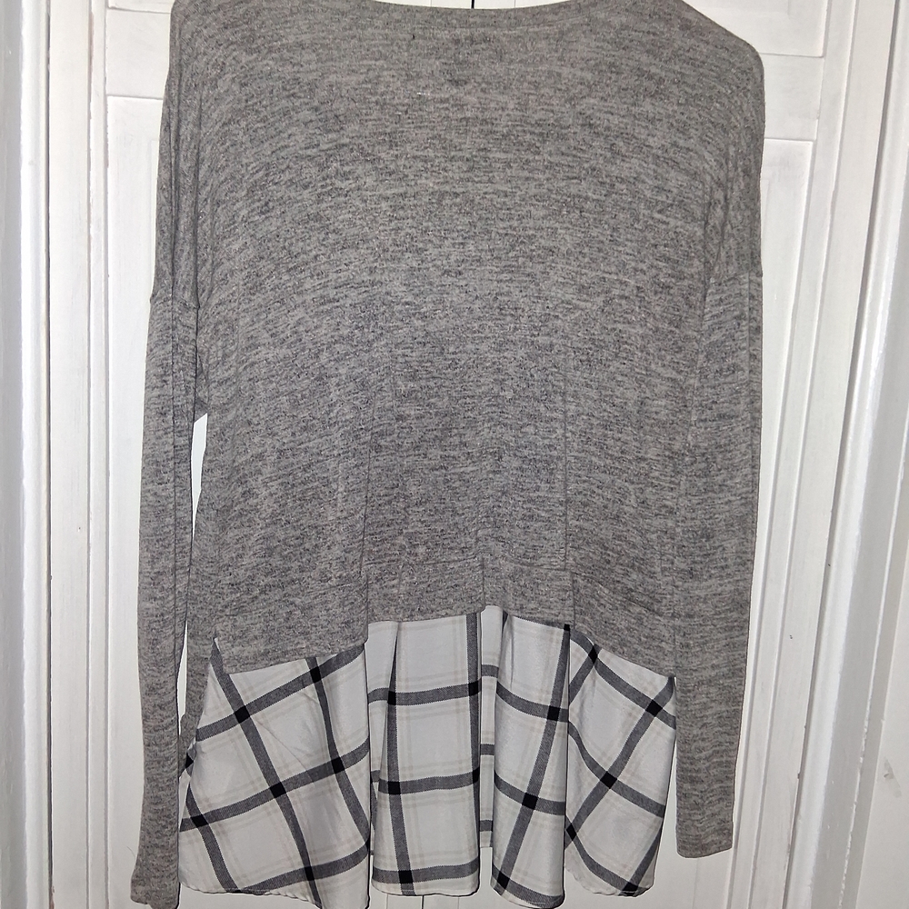 Style And Co. Gray Women's Sweatshirt with Plaid Detail - Picture 3 of 3